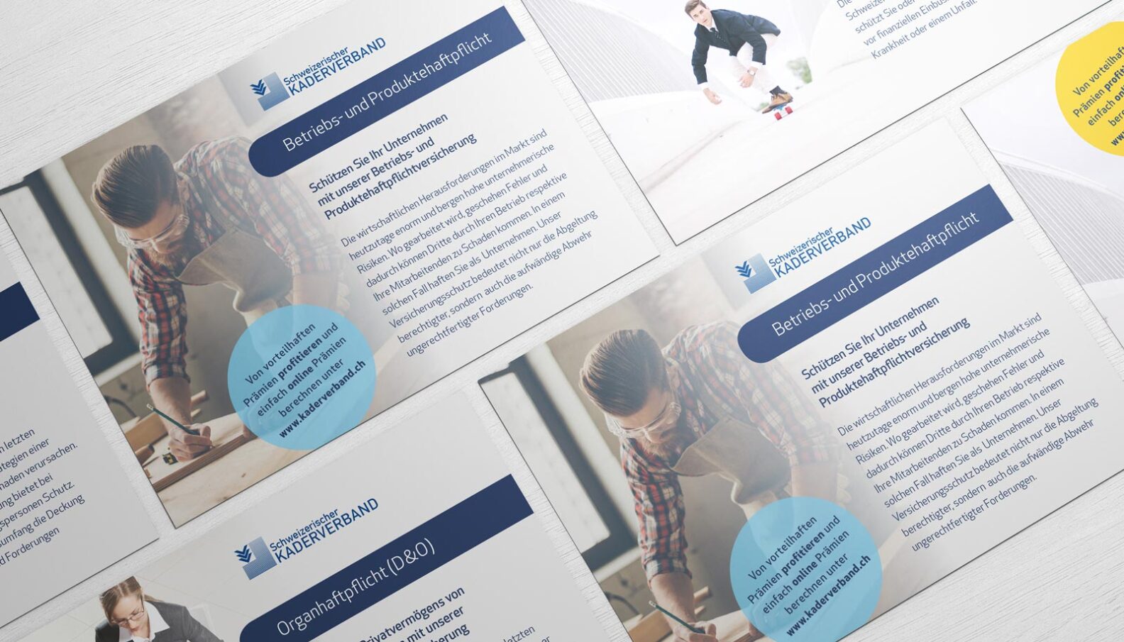 Flyers-quer-auf-Tisch